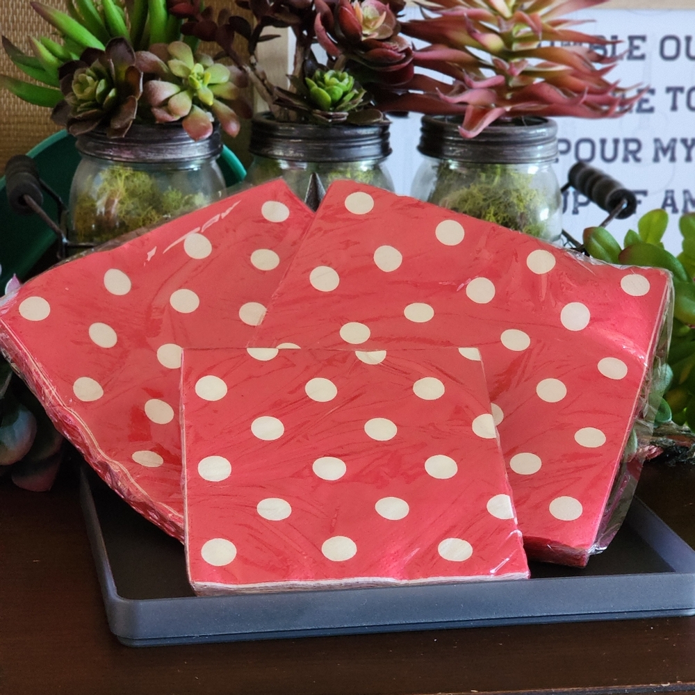 Polka Dot Party Supplies Set 150 Piece - Red and White - Picture 6 of 7